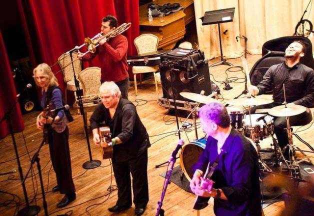Avram Pengas and the NOGA Group will appear in concert Friday, July 19, at the Albert Wisner Public Library beginning at 7 p.m.