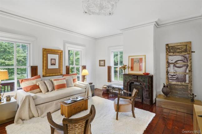 Gracious Warwick Estate