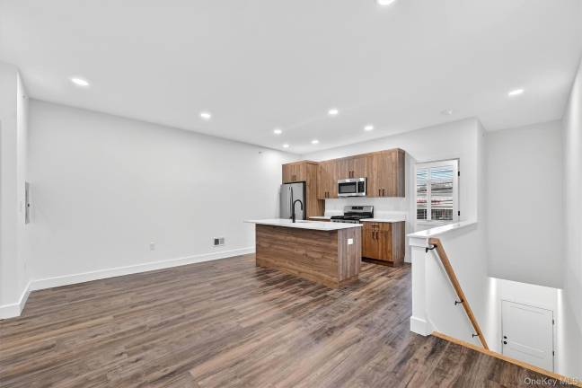 Brand new apt. construction