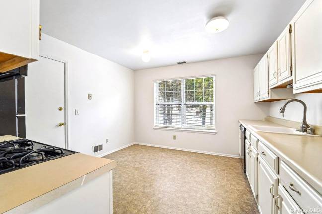 Bright, sunny corner unit