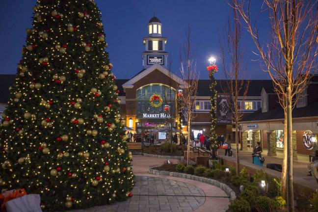Provided photo Woodbury Common Premium Outlets will kick off the holiday season with extended hours, special sales and a one-of-a-kind Santa experience to serve shoppers visiting one of the world&#x2019;s foremost tourism destinations for luxury and elite brands. The retail destination will open from midnight on Black Friday until 10 p.m. This photo shows Black Friday in 2015.