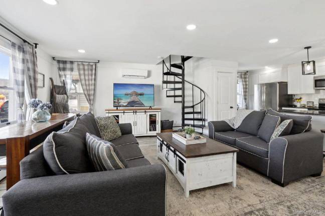 Spacious, vibrant space with lake views