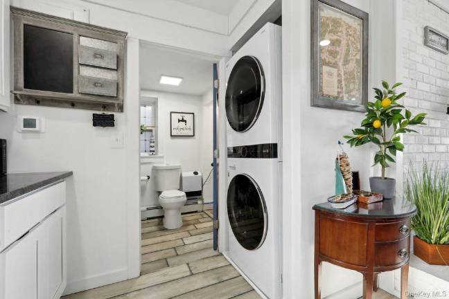 Spacious, vibrant space with lake views