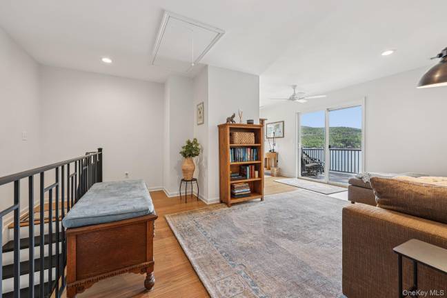 Enjoy the ultimate lakefront lifestyle