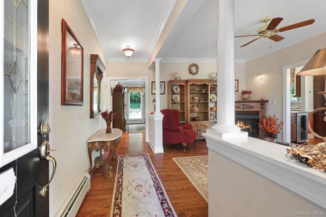 Amazing Warwick Colonial