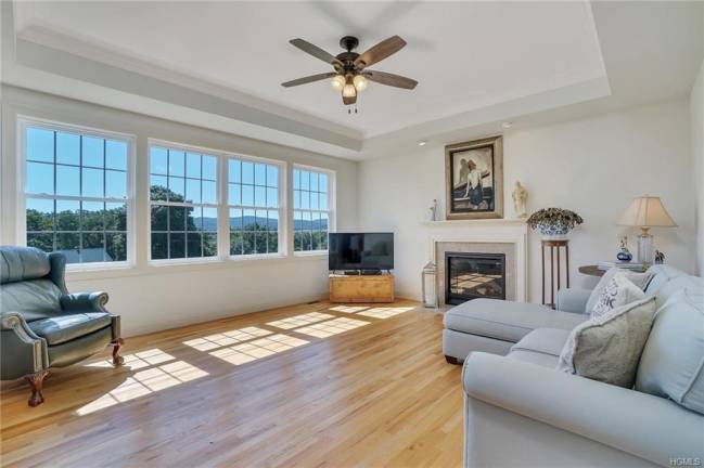 Welcome home to Pelton Crossing