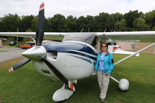 Pilot Rosanne Isom, governor of the Ninety Nines New York and New Jersey Section, flew into Warwick from Lincoln Park, N.J., in her Cessna 182.