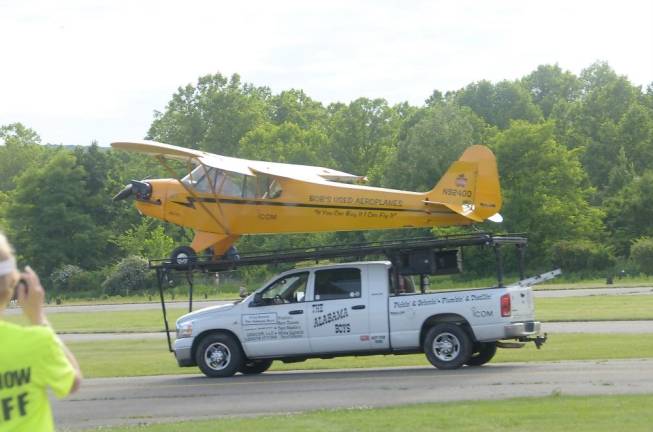 Greg Koontz and the Alabama Boys’ “World’s Smallest Airport”
