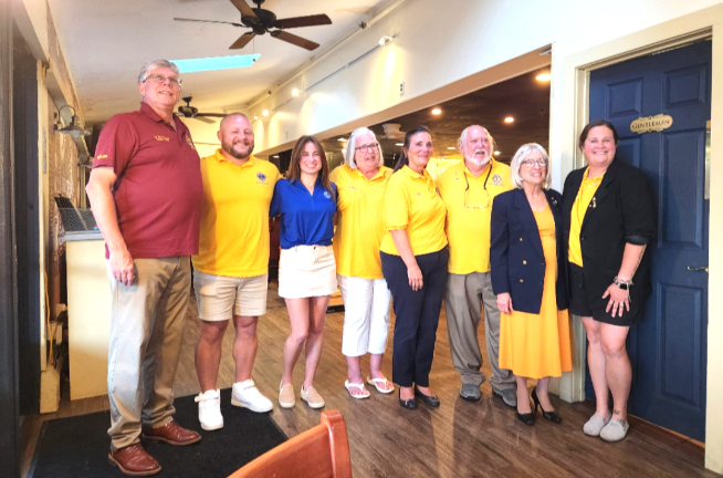 Left to right: District Governor: Tom Roberts, Treasurer: Fred Rumler, Vice President: Karissa Zapoluch, Marketing Chair: Nancy Clifford, Service Chair: Kimberly Formica, Membership Chair: Jim Clifford, Secretary: Nancy DeAngelo and President: Arianna Katfka.