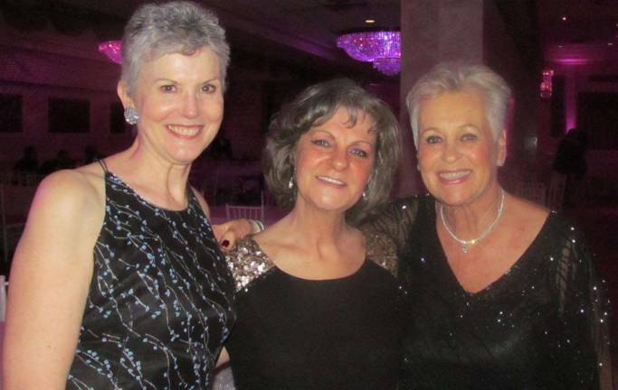 Hospice Committee Co-chair Susan Supak, Events Director Gloria Alisandrella and Committee Co-chair Rachelle Klugman.