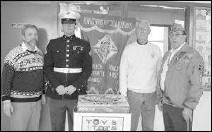 Warwick K of C promotes Toys-for-Tots' program