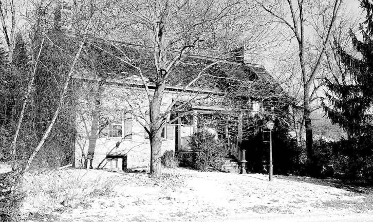 The Philip Burrows house on Kings Highway at State School Road. Discover dramatic Revolutionary events that happened along Warwick's busy streets and byways on Nov. 3 at Albert Wisner Library.