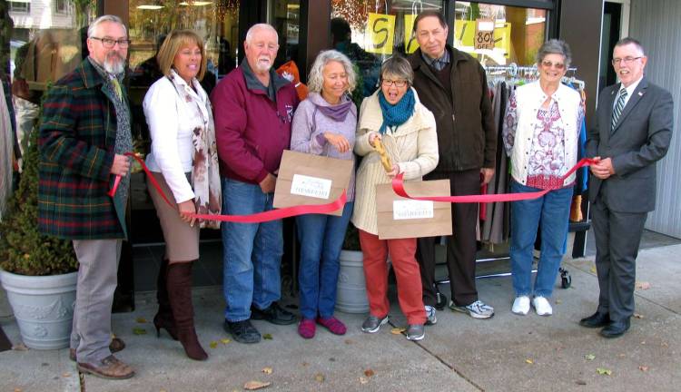 Photo by Roger Gavan From left, Warwick Mayor Michael Newhard, Warwick Valley Chamber of Commerce President Mechelle Casciotta, Florida Deputy Mayor Tom Fuller, Random Acts of Consignment sales person Sherrie DeBergh, owner Diane Pell, Florida Mayor James Pawliczek and Chamber Secretary Beth Fuller and Town of Warwick Supervisor Michael Sweeton.