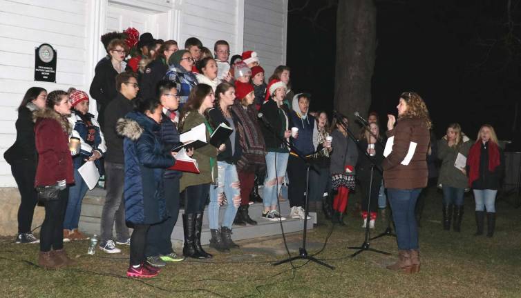 Before the tree lighting, students involved in the Warwick Valley High School Chorus Program and some members of the Meistersingers treated the audience to a selection of traditional Christmas songs.