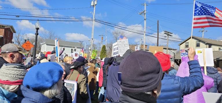 Third No Kings event brings hundreds to Warwick.