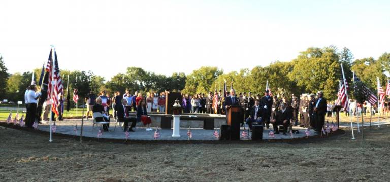 On Saturday, September 11, the twentieth anniversary of the attacks on the World Trade Center and Pentagon , a huge crowd gathered as the Village of Warwick and the Warwick Fire Department held a remembrance ceremony at the 9/11 Memorial Sculpture Garden on the Roger Metzger Arboretum in Stanley-Deming Park.