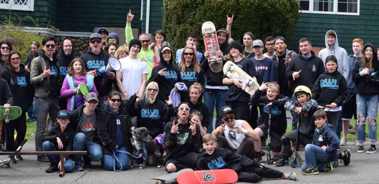 Competitors and members of GWL Skatepark assemble for a group picture at the Do It For Dale Skate Contest.