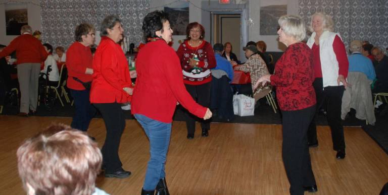 GWL Elks celebrate Christmas