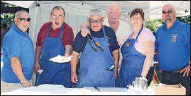 Warwick Valley Knights of Columbus #4952 lend their hands