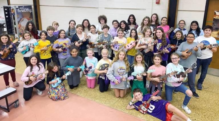 Warwick Valley Middle School Ukulele Club