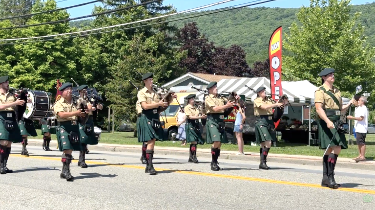 The Claddagh Pipe Band from northern New Jersey performs beloved American patriotic standards.