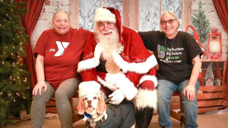 Pet photos with Santa